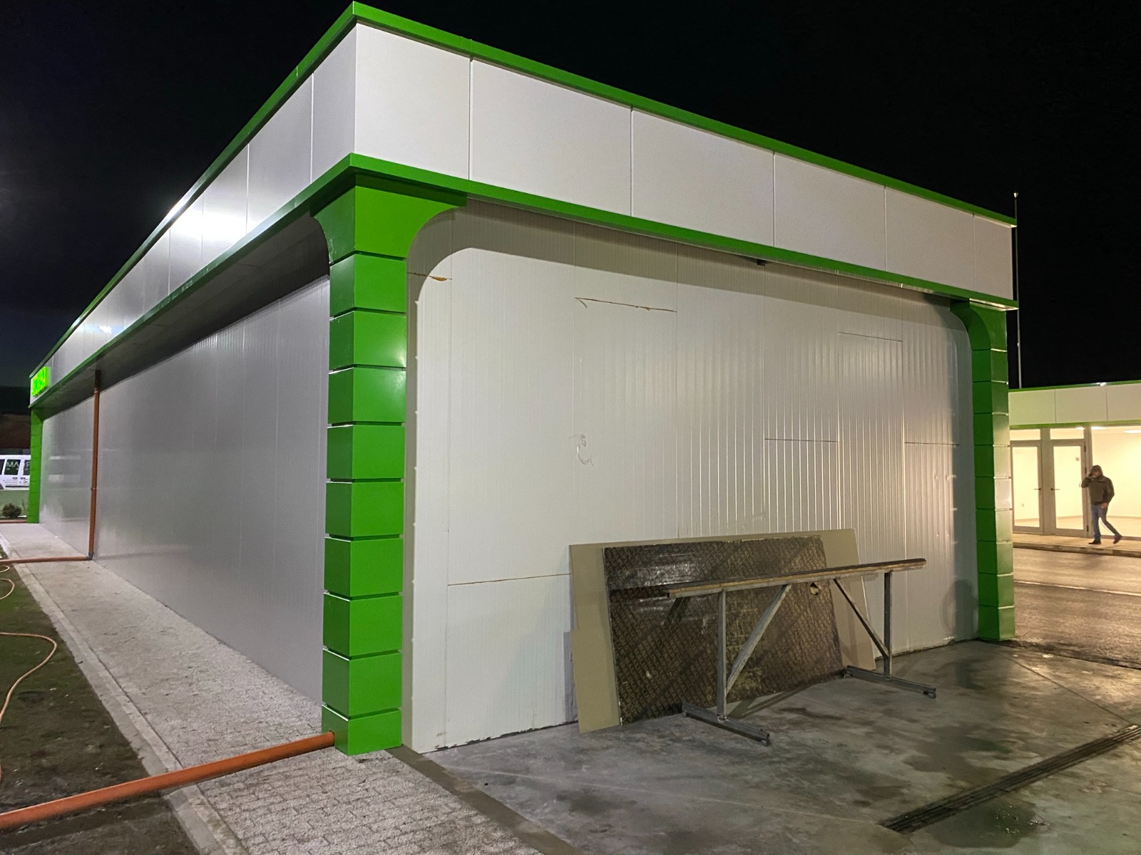 Dream Group R - Екстериор