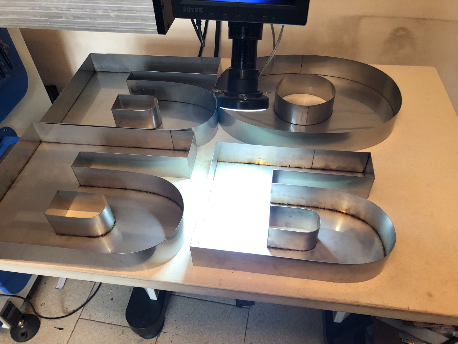 По време на работа