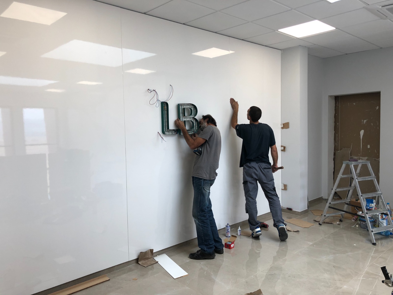 По време на работа